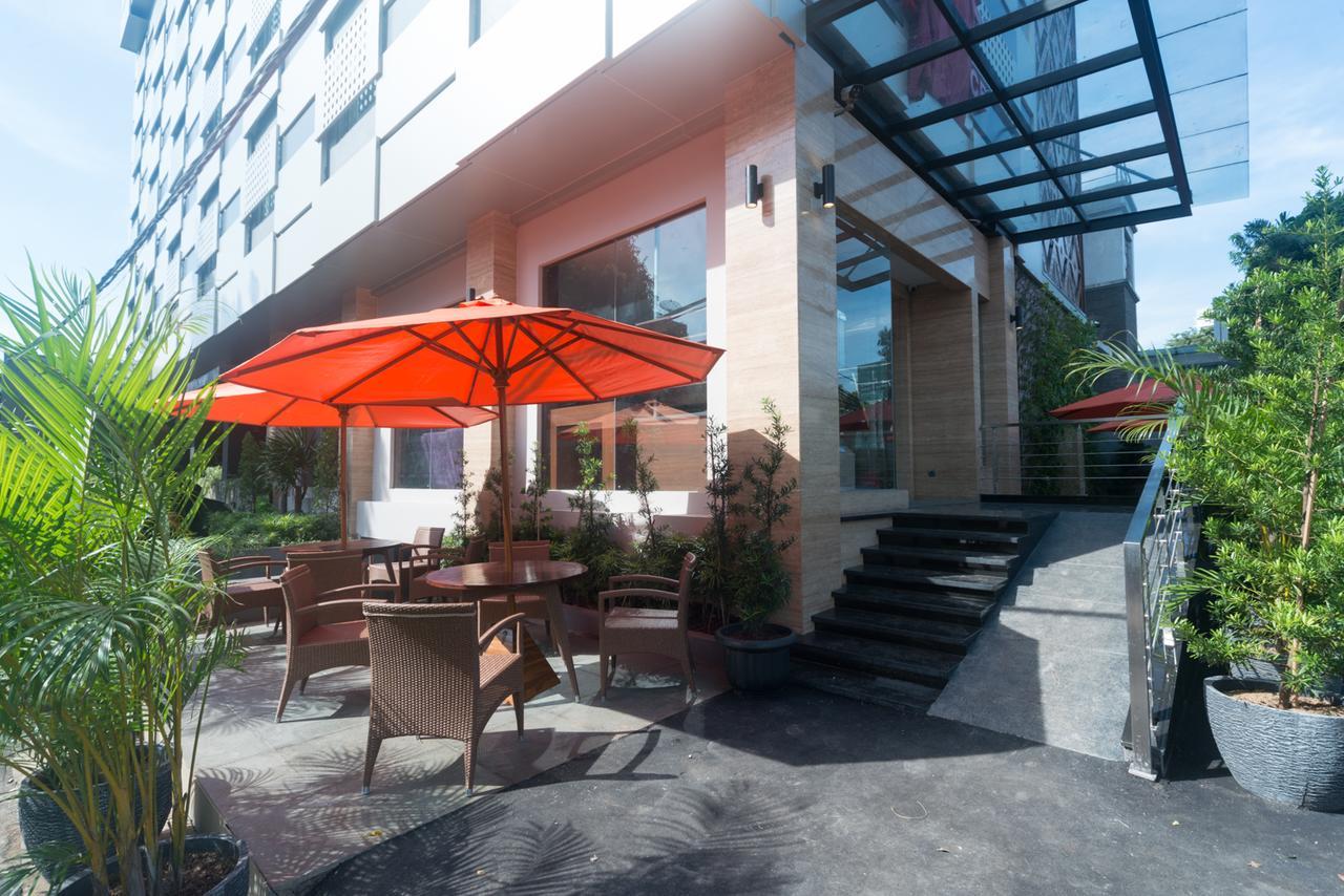 Sotis Residence Pejompongan Jakarta Exterior foto