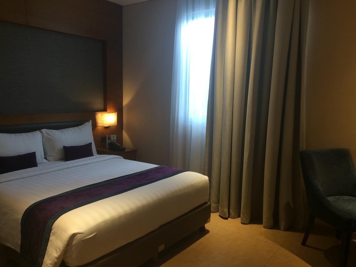 Sotis Residence Pejompongan Jakarta Exterior foto